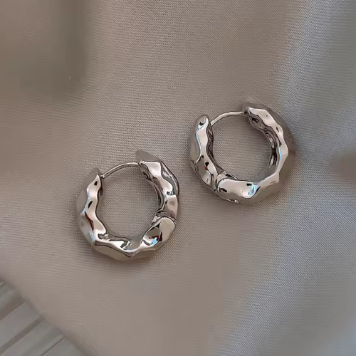 Sculpted Shine (Yellow Gold)