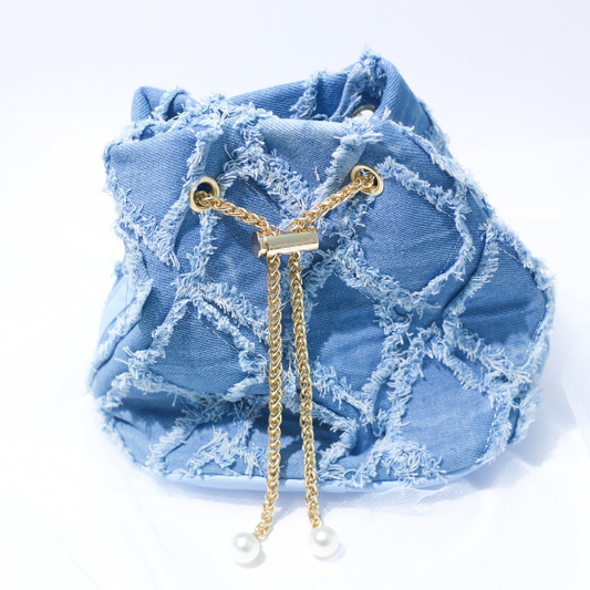 Levi (Blue)
