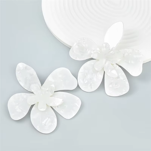 Pretty Little Fears (White)