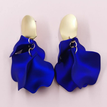 Does He Loves Me (Blue)
