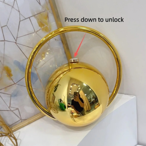 Sculptural (Gold)