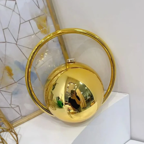 Sculptural (Gold)
