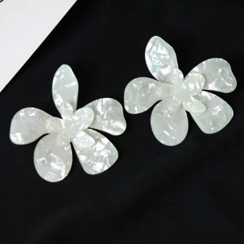 Pretty Little Fears (White)
