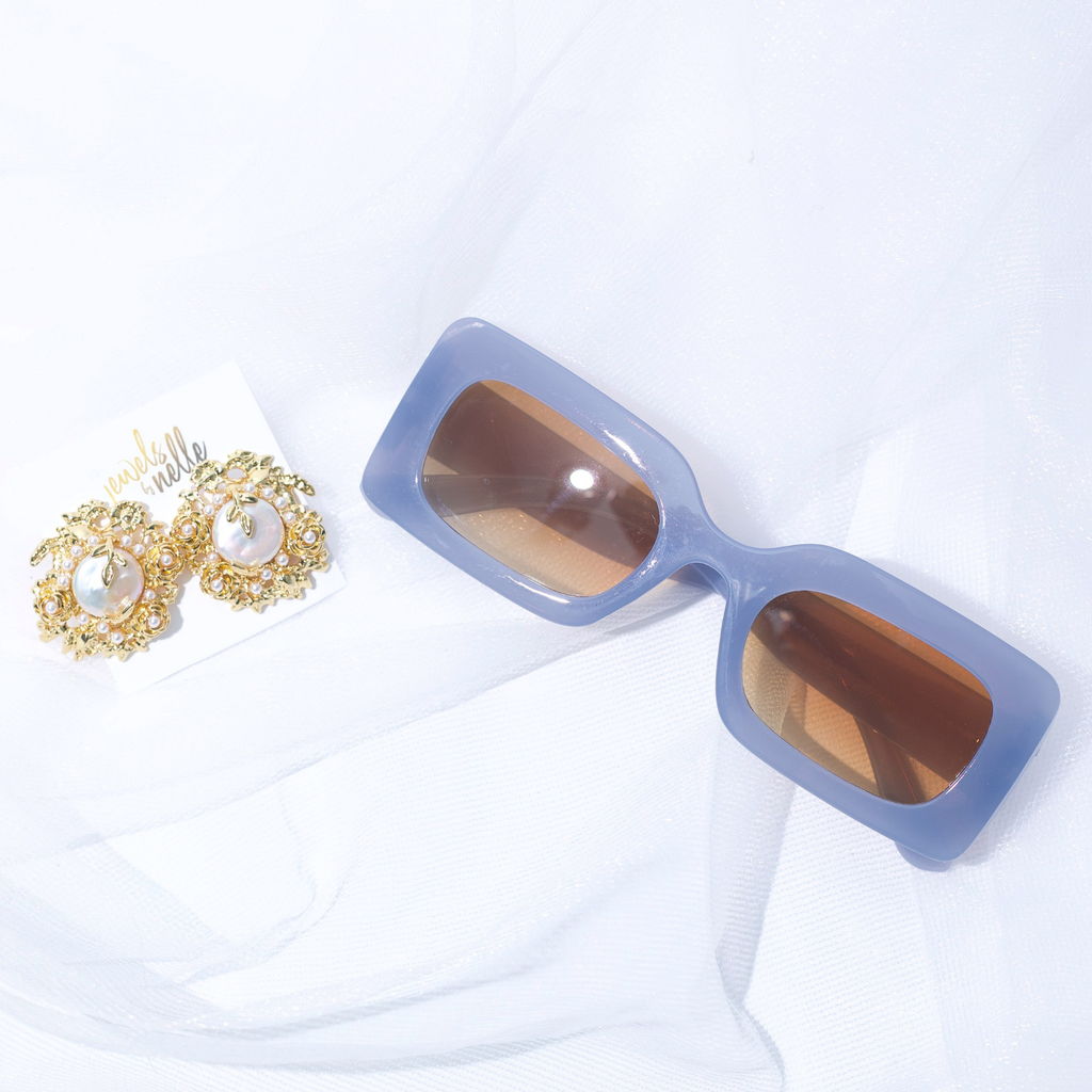 Sunnies (Light Blue)