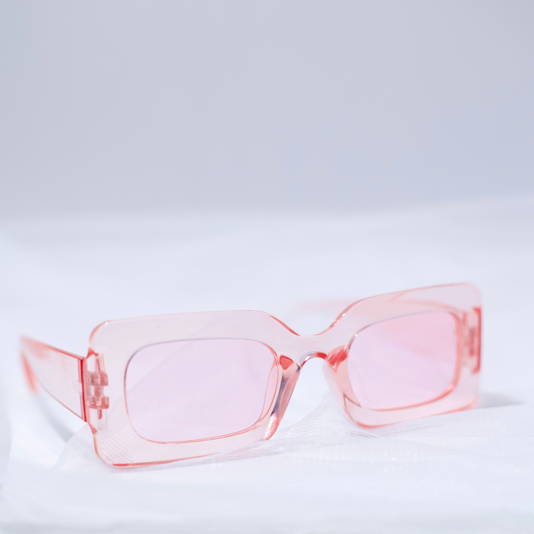 Sunnies (Light Pink)